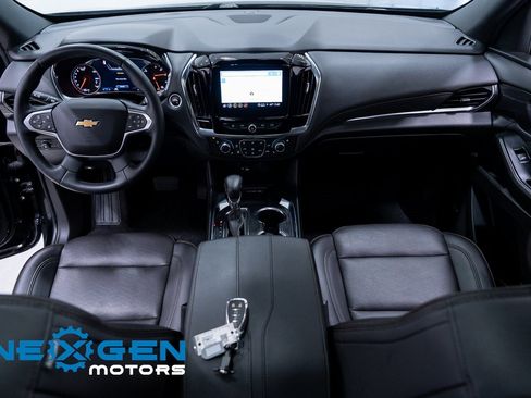 Used 2023 Chevrolet Traverse High Country image 10