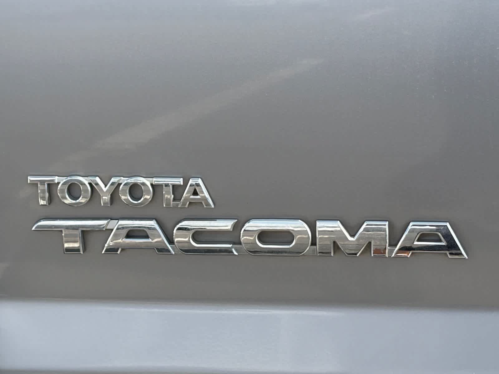 Used 2015 Toyota Tacoma PreRunner w/ SR5 Package RWD image 19