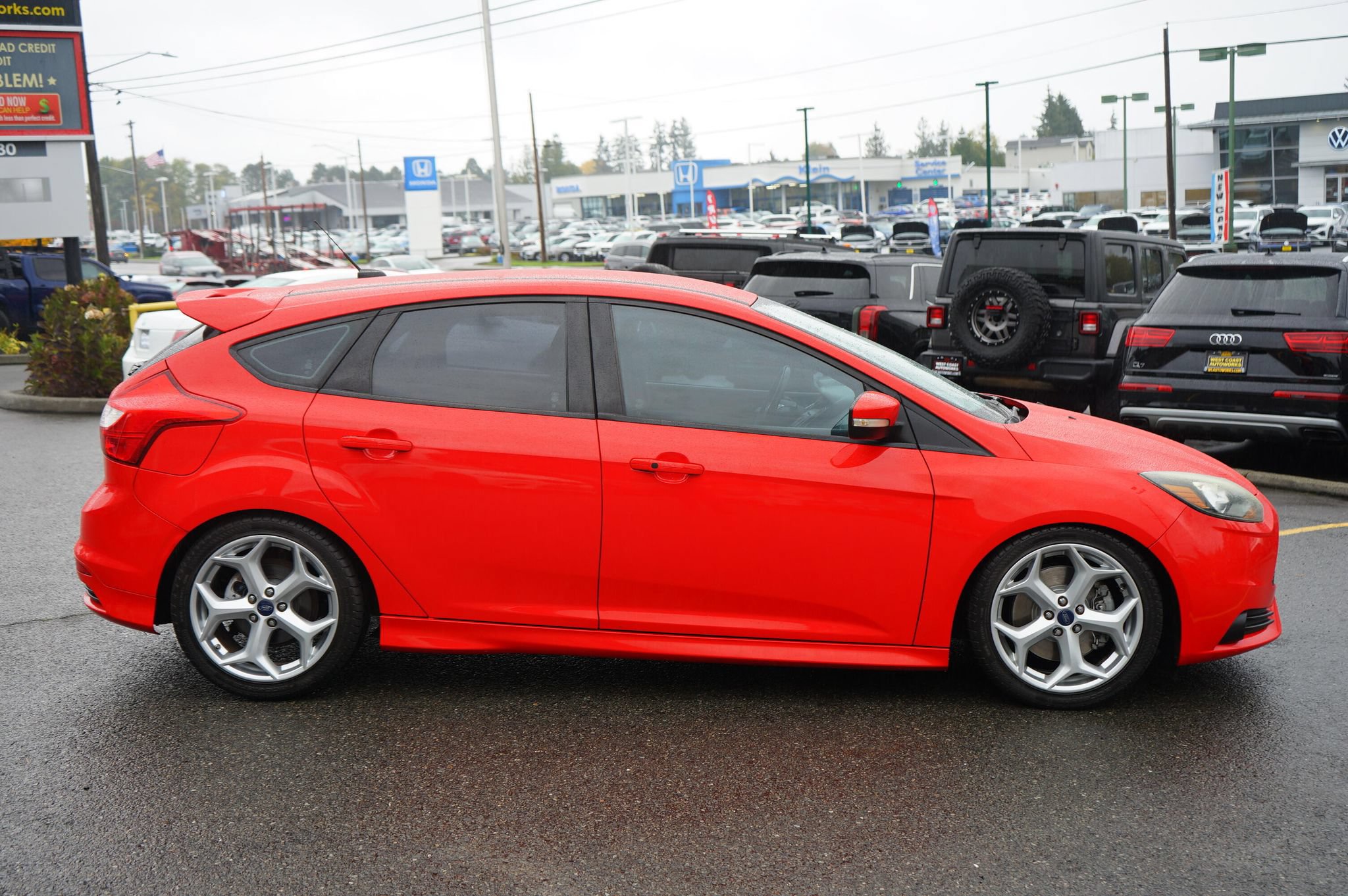 Used 2013 Ford Focus ST FWD image 6