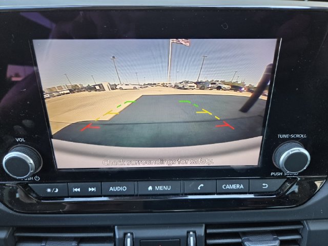 Used 2023 Nissan Pathfinder S FWD image 22