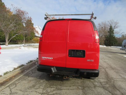 Used 2017 GMC Savana 3500 image 9