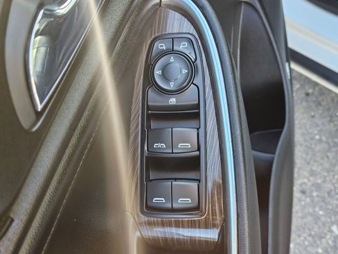 Used 2016 Chevrolet Malibu Premier image 29