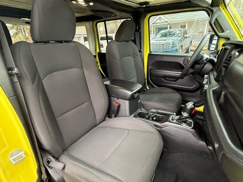 Used 2023 Jeep Wrangler Sport S image 11