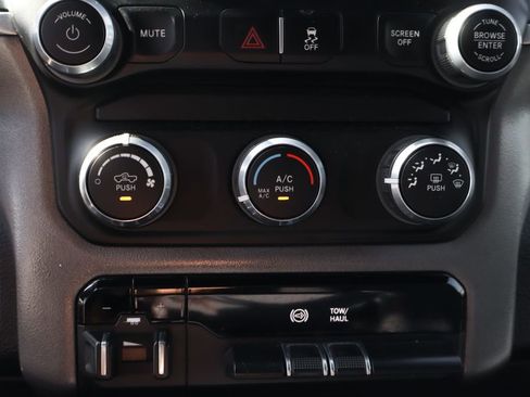 Used 2022 RAM 3500 Big Horn image 37