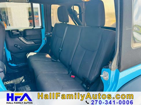 Used 2018 Jeep Wrangler Unlimited Sport w/ Connectivity Group AWD/4WD image 12