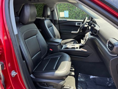 Certified 2023 Ford Explorer XLT w/ Equipment Group 202A RWD image 20