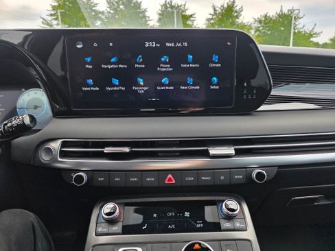 Used 2025 Hyundai Palisade Calligraphy AWD/4WD image 13