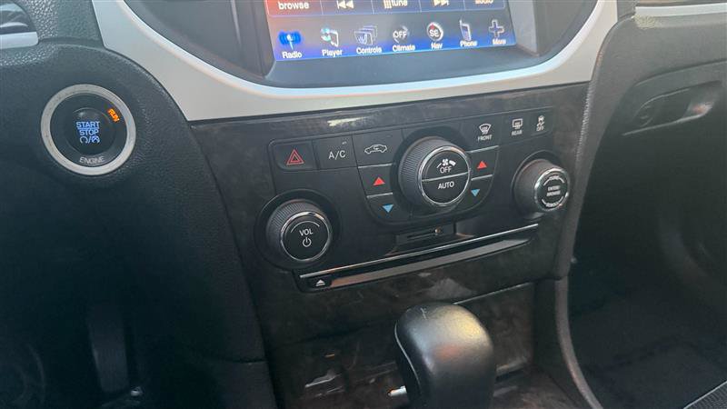 Used 2014 Chrysler 300 C AWD/4WD image 26