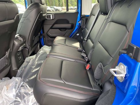 New 2026 Jeep Wrangler Unlimited Rubicon AWD/4WD image 7