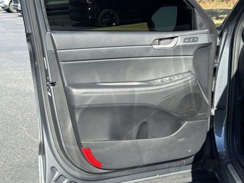 Used 2023 Hyundai Palisade Limited image 10