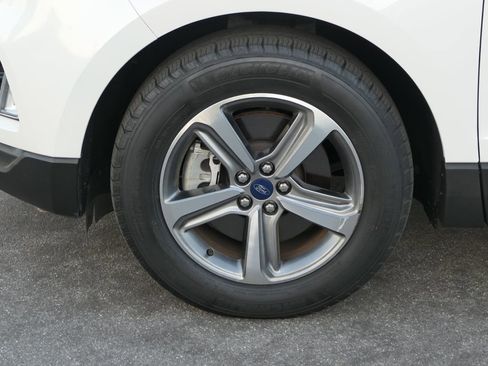 Used 2020 Ford Edge SEL w/ Convenience Package image 9