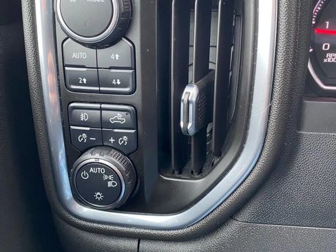 Used 2022 Chevrolet Silverado 1500 RST w/ Z71 Off-Road Package AWD/4WD image 15