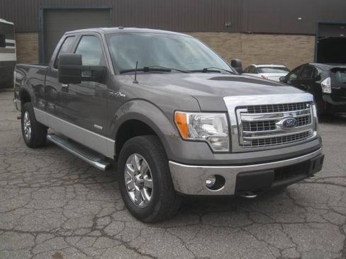 Used 2014 Ford F150 XLT w/ XLT Chrome Package AWD/4WD image 3