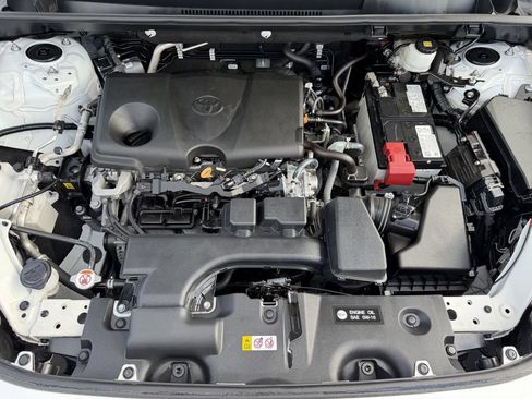 Used 2024 Toyota RAV4 XLE FWD image 31