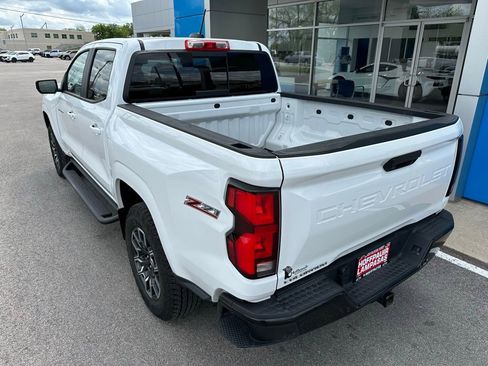Used 2024 Chevrolet Colorado Z71 w/ Z71 Convenience Package 2 image 3