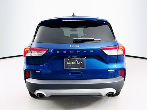 Used 2020 Ford Escape SE image 7