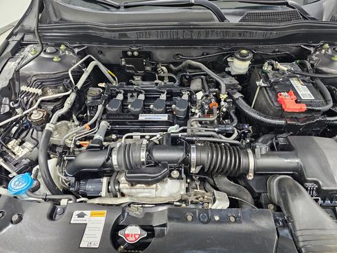 Used 2018 Honda Accord EX image 33