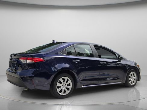 Used 2025 Toyota Corolla LE FWD image 7