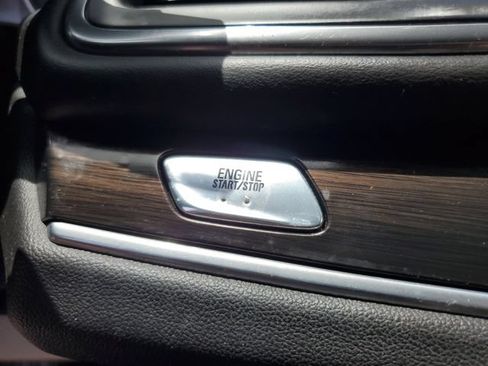 Used 2018 Buick Enclave Essence FWD image 23