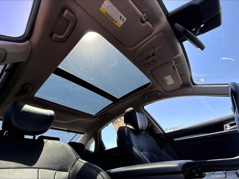 Used 2018 Genesis G80 3.8 w/ Option Group 02 image 15