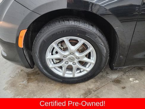 Certified 2022 Chrysler Voyager LX FWD image 36