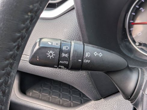 Used 2020 Toyota RAV4 XLE Premium AWD/4WD image 23