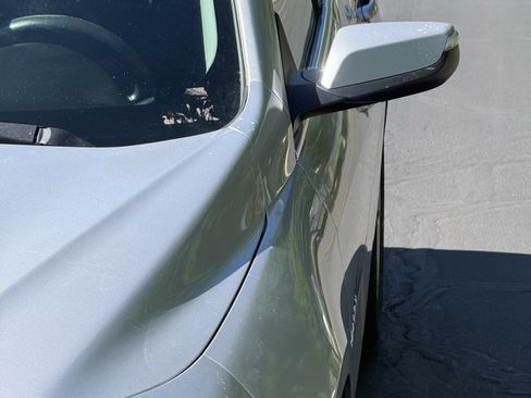 Used 2017 Chevrolet Malibu LT FWD image 24