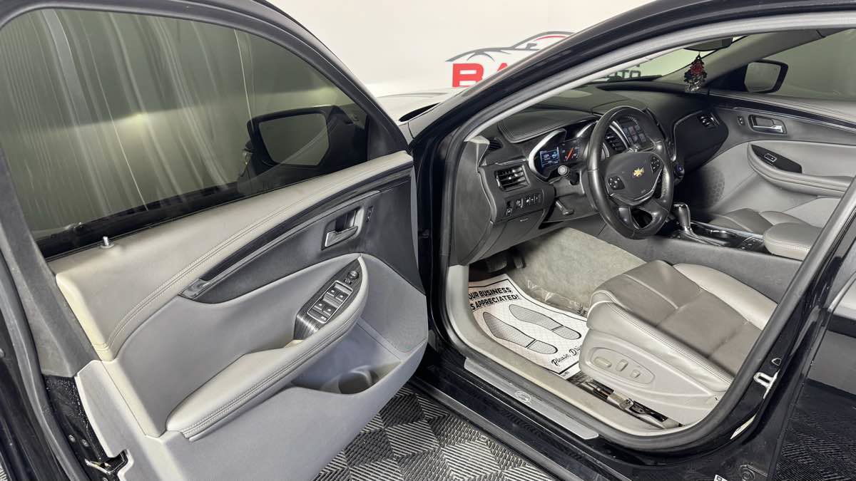 Used 2017 Chevrolet Impala Premier FWD image 10