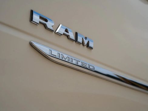 Used 2020 RAM 3500 Limited w/ Max Tow Package AWD/4WD image 17