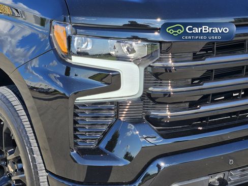 Certified 2025 Chevrolet Silverado 1500 High Country w/ High Country Premium Package AWD/4WD image 10