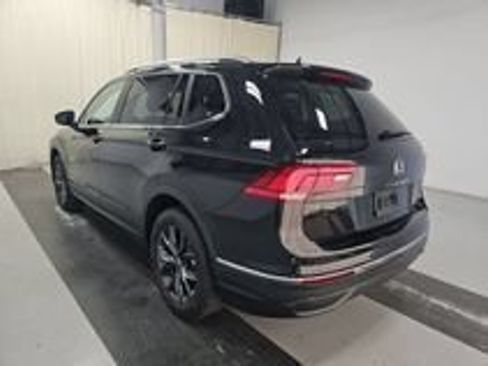 Used 2023 Volkswagen Tiguan SE FWD image 18