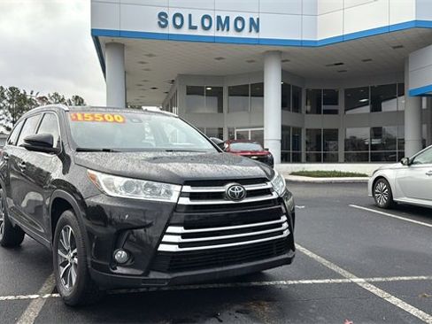 Used 2017 Toyota Highlander FWD V6 image 1