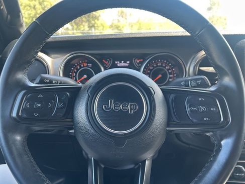 Used 2020 Jeep Wrangler Sport AWD/4WD image 17