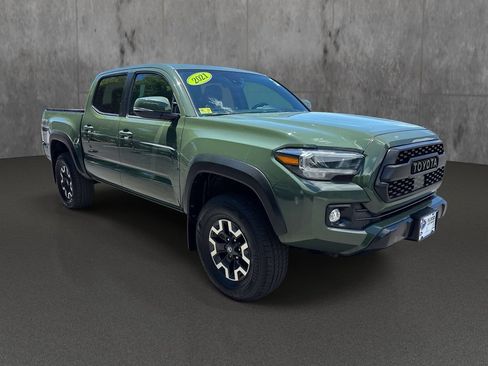 Used 2021 Toyota Tacoma TRD Off-Road w/ TRD Premium Off Road Package AWD/4WD image 7