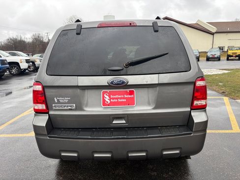 Used 2011 Ford Escape XLT w/ 201A Rapid Spec Order Code image 7
