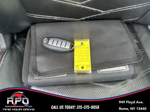 Used 2022 Nissan Pathfinder Platinum w/ Cargo Package AWD/4WD image 33