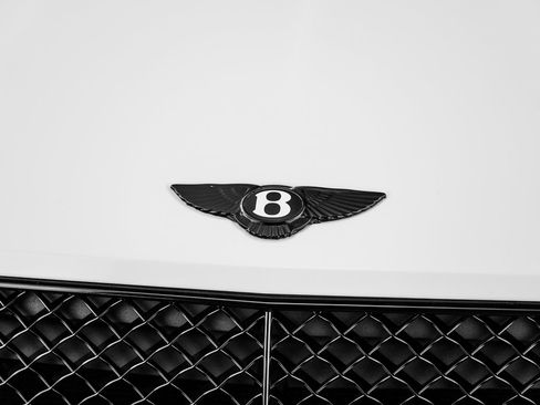 Used 2022 Bentley Bentayga AWD/4WD image 42