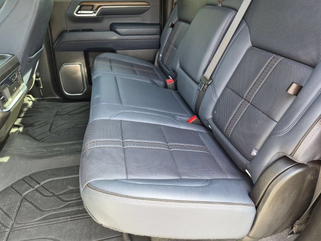 Used 2024 Chevrolet Silverado 1500 High Country AWD/4WD image 25
