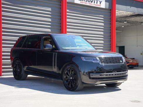 Used 2024 Land Rover Range Rover Long Wheelbase Autobiography AWD/4WD image 5