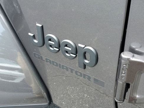 New 2025 Jeep Gladiator Sport image 21