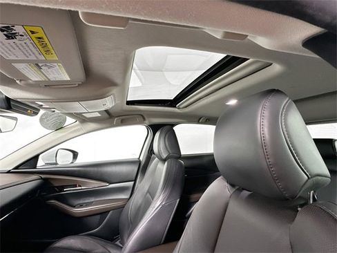 Used 2022 MAZDA CX-30 AWD 2.5 S w/ Premium Package image 20