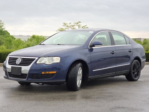 Used 2006 Volkswagen Passat 2.0T FWD image 11