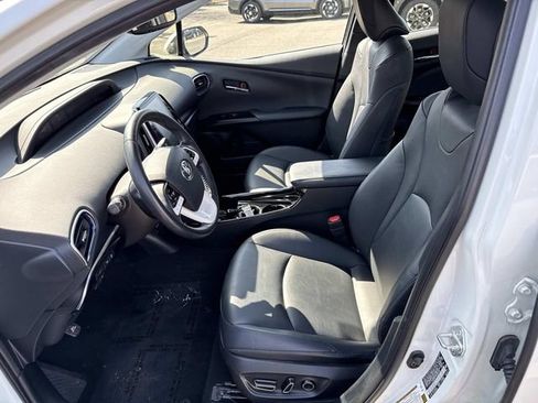 Used 2018 Toyota Prius Four Touring w/ Premium Convenience Package image 14