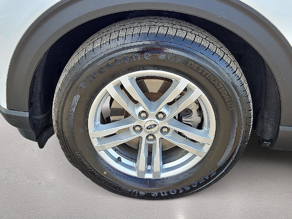 Used 2023 Ford Explorer XLT RWD image 13