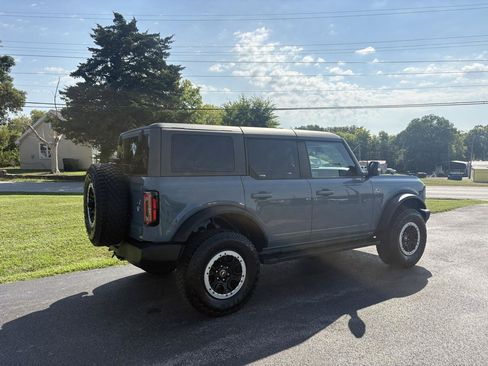 Used 2022 Ford Bronco Outer Banks w/ Sasquatch Package AWD/4WD image 26