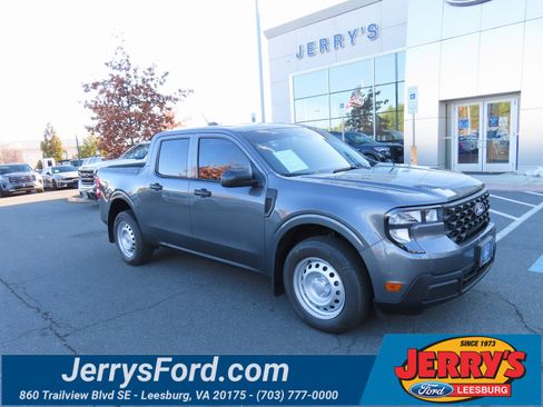Used 2025 Ford Maverick XL image 1