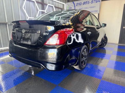 Used 2016 Nissan Versa SV image 18