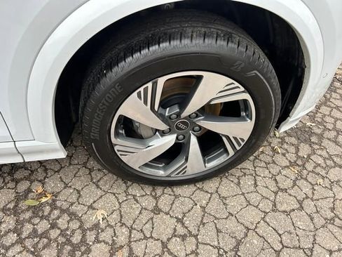 Used 2025 Audi Q6 e-tron Premium Plus w/ Premium Plus image 27