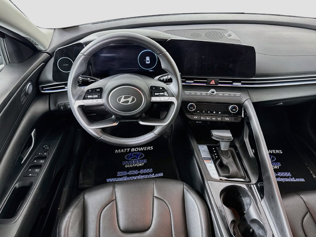 Certified 2025 Hyundai Elantra Limited FWD image 24