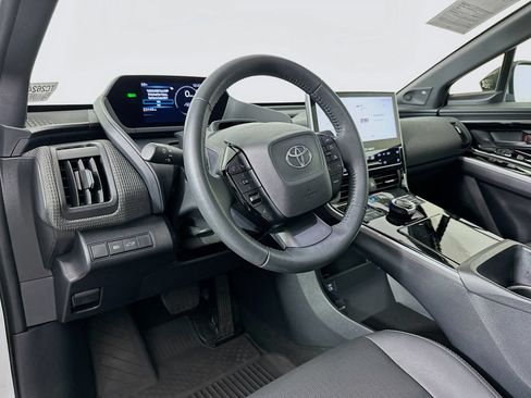 Used 2024 Toyota bZ4X AWD image 9